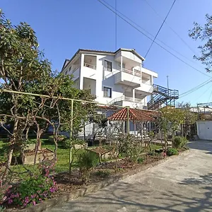 Летний дом Osmani, Дуррес